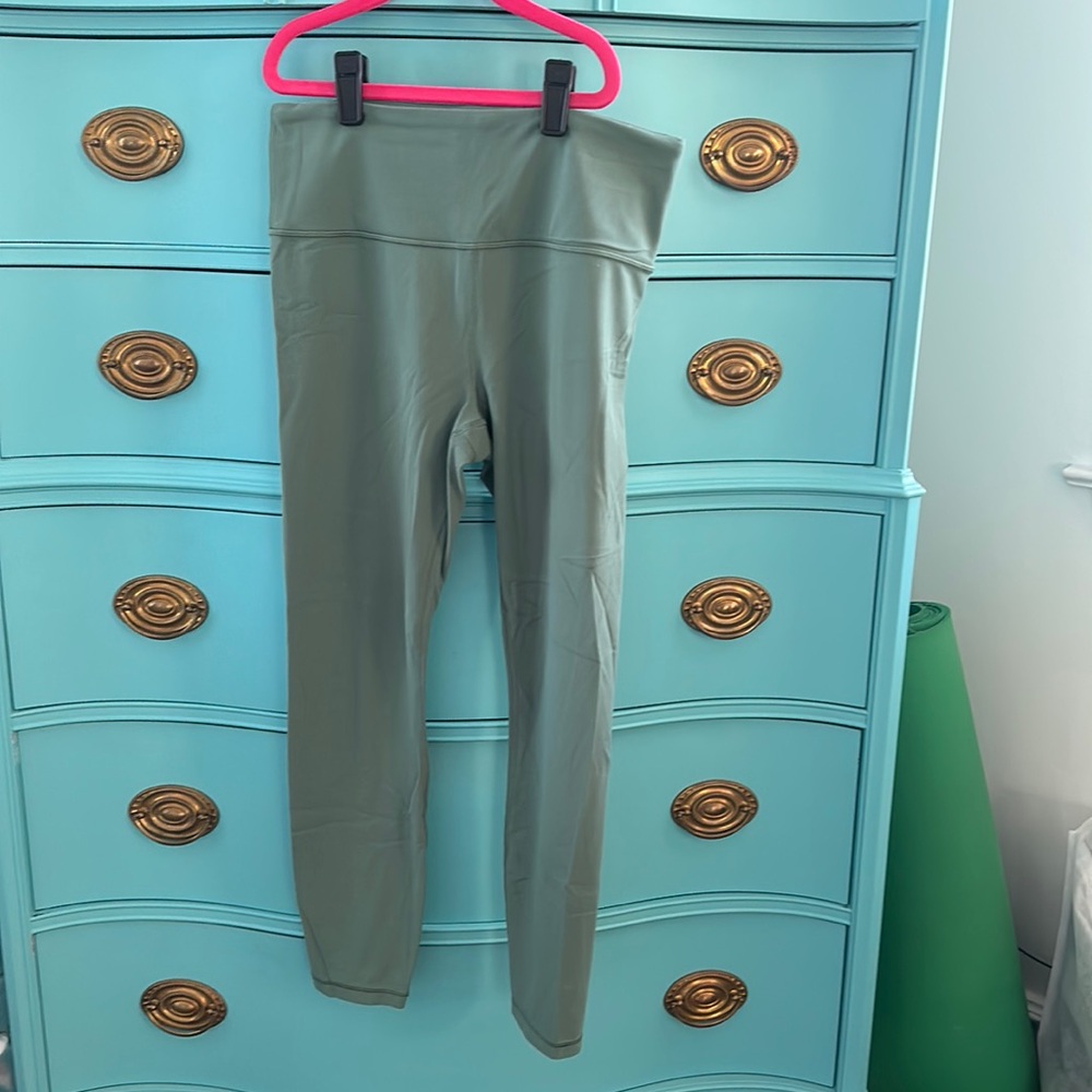 Athleta Elation 7/8 tight